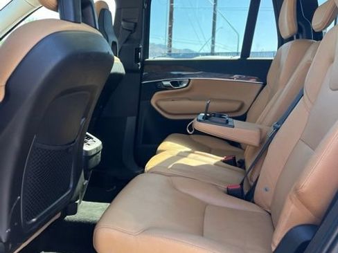 Used 2016 Volvo XC90 T6 Momentum w/ Momentum Plus Package AWD/4WD image 25