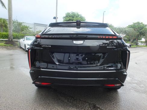 Used 2025 Cadillac Lyriq Luxury AWD/4WD image 10