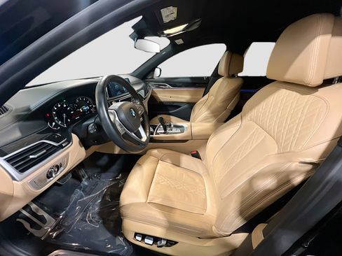 Used 2019 BMW 750i 750i w/ Executive Package image 16