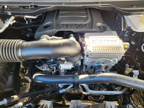 New 2026 RAM 1500 4x4 Crew Cab image 23