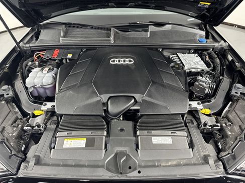 Used 2025 Audi Q7 3.0T Prestige AWD/4WD image 30