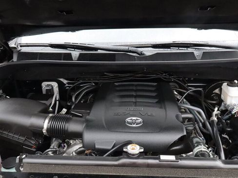 Used 2018 Toyota Tundra SR5 AWD/4WD image 17