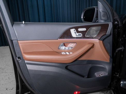 New 2025 Mercedes-Benz GLS 450 4MATIC image 13