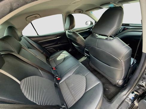 Used 2019 Toyota Camry SE FWD image 26