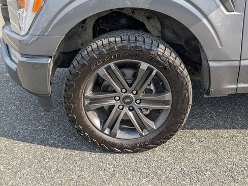 Certified 2022 Ford F150 XLT w/ Equipment Group 302A High image 9