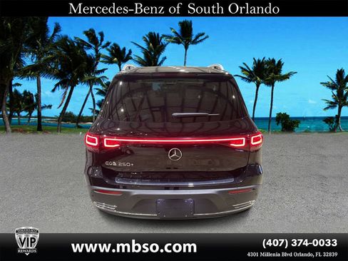 Certified 2023 Mercedes-Benz EQB 250+ w/ Exclusive Package image 16