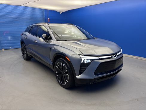 Used 2024 Chevrolet Blazer EV RS AWD/4WD image 2