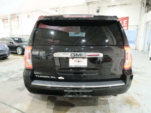 Used 2019 GMC Yukon XL Denali w/ Denali Ultimate Package AWD/4WD image 9