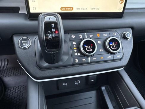 Certified 2024 Land Rover Defender 110 SE AWD/4WD image 26