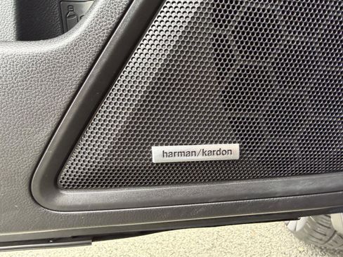 Used 2023 Subaru Outback Limited image 16