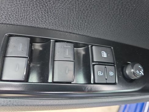 Used 2025 Toyota Camry SE image 27