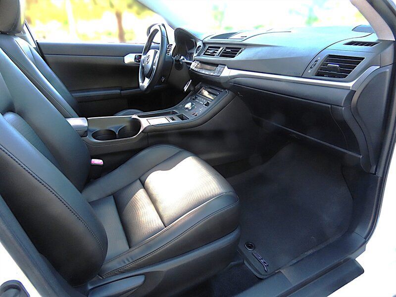 Used 2012 Lexus CT 200h Premium FWD image 20