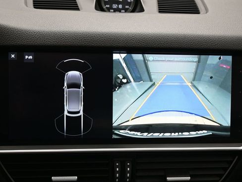 Used 2019 Porsche Cayenne E-Hybrid image 24