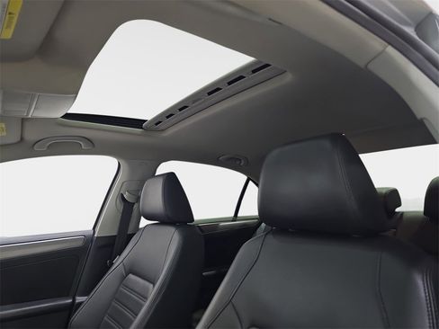 Used 2013 Volkswagen Jetta SEL image 30