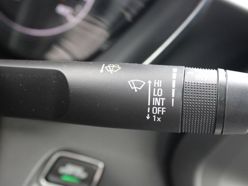 Used 2022 Chevrolet Camaro LT image 32