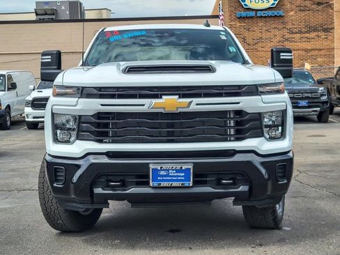 Used 2024 Chevrolet Silverado 2500 Custom w/ Snow Plow Prep/Camper Package AWD/4WD image 5