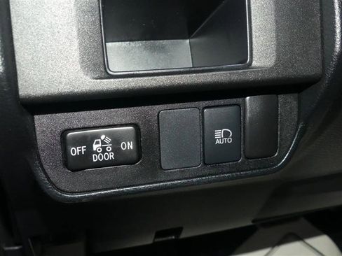 Used 2019 Toyota Tacoma SR5 image 40