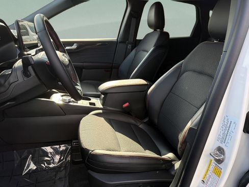 New 2026 Ford Escape ST-Line w/ Tech Pack #1 image 18