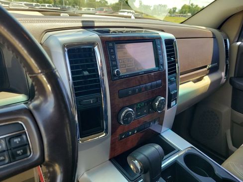 Used 2012 RAM 1500 Laramie RWD image 28