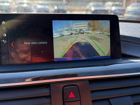 Used 2018 BMW 330i xDrive Sedan w/ Convenience Package image 20