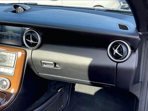 Certified 2020 Mercedes-Benz SLC 300 image 16