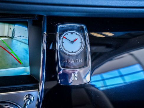 Used 2018 Rolls-Royce Wraith RWD image 44