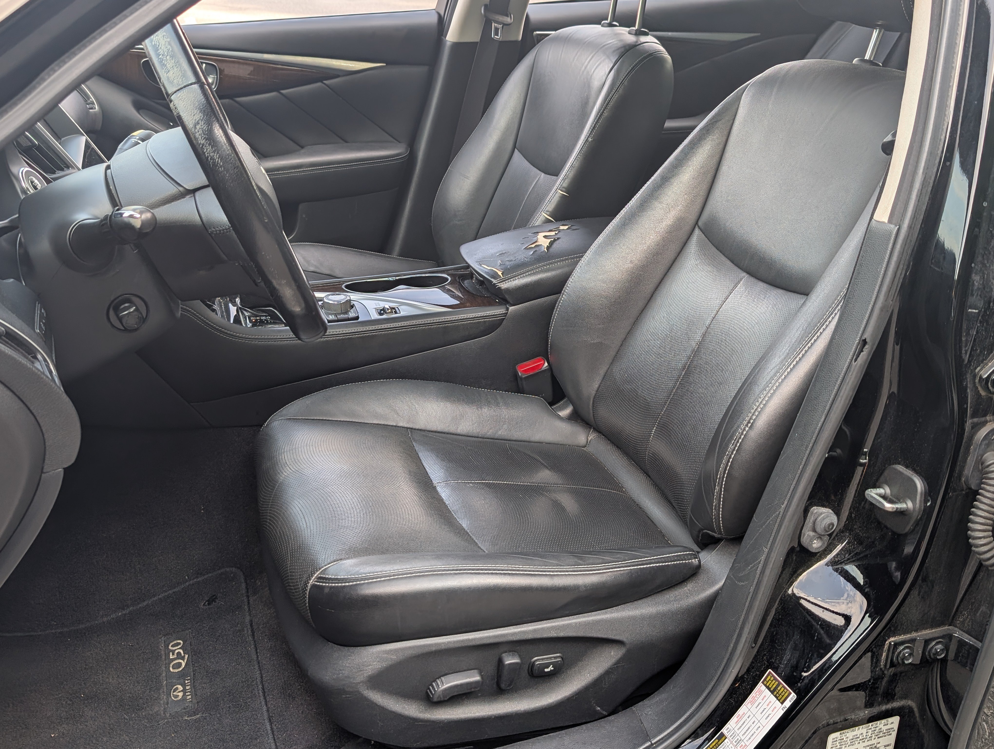 Used 2015 INFINITI Q50 Premium w/ Deluxe Touring Package RWD image 18