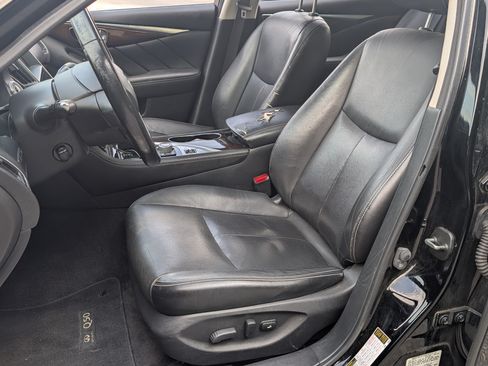 Used 2015 INFINITI Q50 Premium w/ Deluxe Touring Package RWD image 18