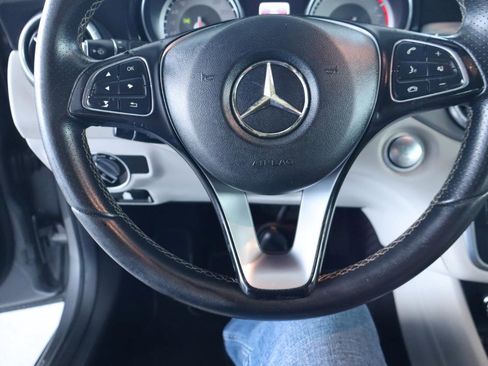 Used 2016 Mercedes-Benz CLA 250 image 24