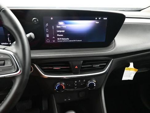 Used 2024 Buick Encore GX Preferred FWD image 8