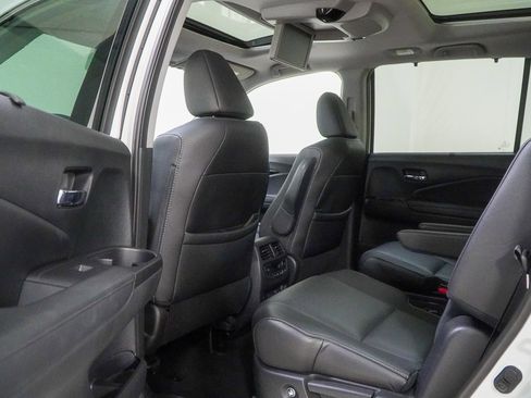 Used 2022 Honda Pilot Elite image 48