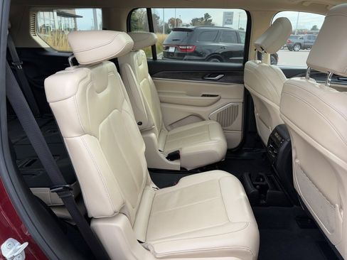 Used 2022 Jeep Grand Cherokee L Limited w/ Trailer Tow Group (B) image 16