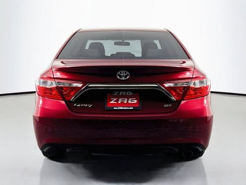 Used 2016 Toyota Camry SE FWD image 4