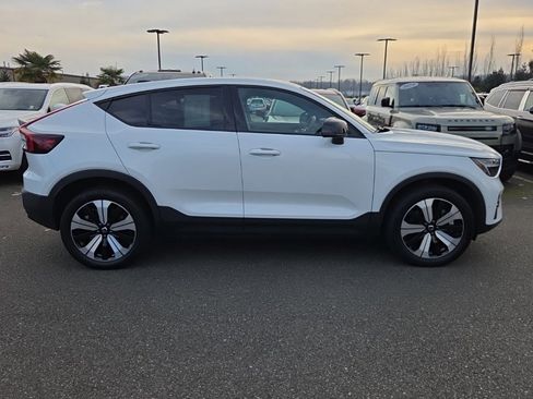 Certified 2023 Volvo C40 P8 Recharge Plus image 9