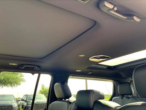 New 2026 Jeep Grand Wagoneer Limited AWD/4WD image 18