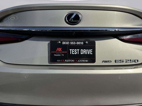 Used 2021 Lexus ES 250 w/ Premium Package AWD/4WD image 17