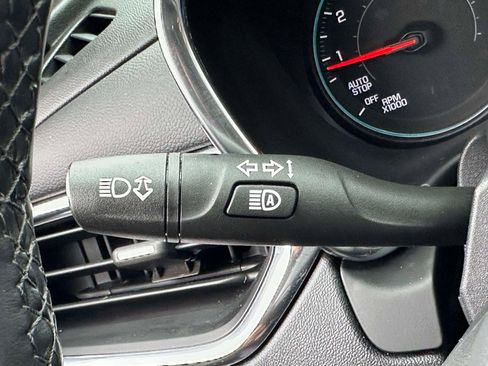 Certified 2023 Chevrolet Equinox LT FWD image 36