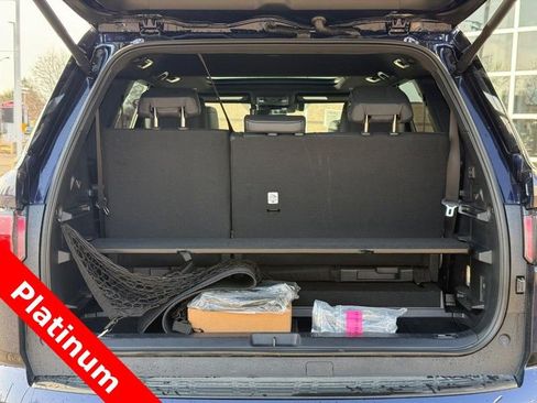Used 2025 Toyota Sequoia Platinum AWD/4WD image 9