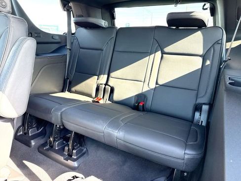Used 2024 GMC Yukon Denali w/ Advanced Technology Package image 24