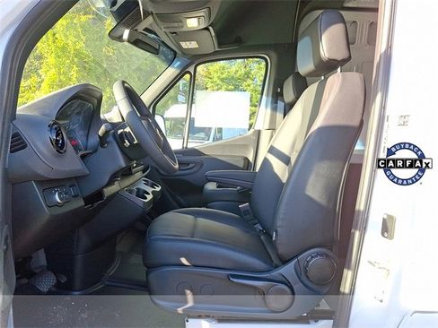 Used 2025 Mercedes-Benz Sprinter 2500 image 13