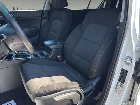 Used 2017 Kia Sportage LX AWD/4WD image 13