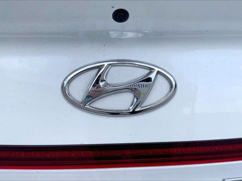 Used 2020 Hyundai Sonata SEL w/ Premium + Sunroof Package FWD image 8