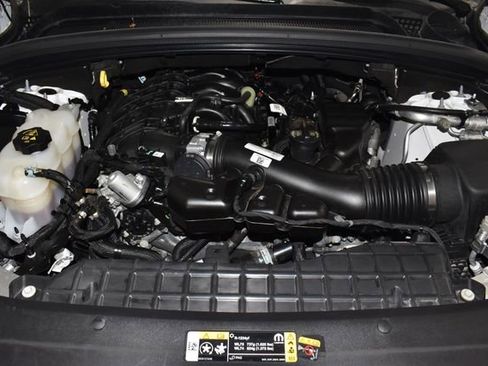 Certified 2023 Jeep Grand Cherokee Laredo image 10