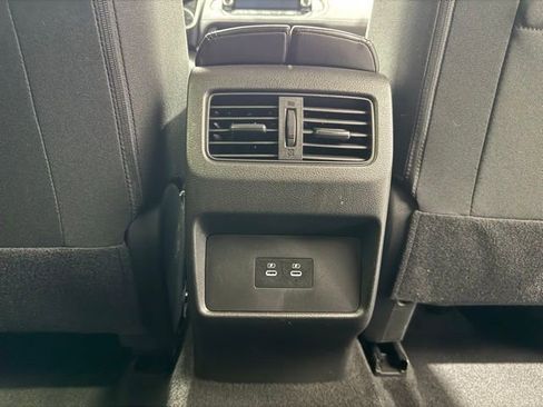 Used 2025 Nissan Rogue SV image 26