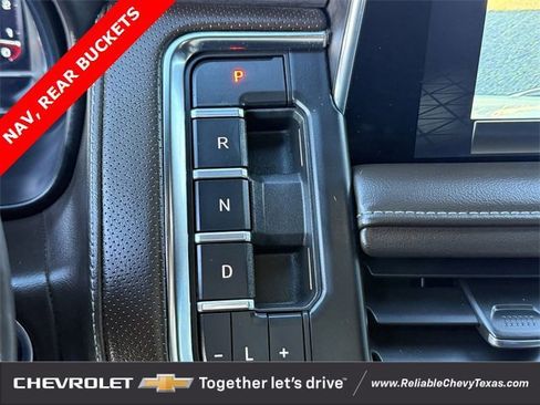 Used 2023 GMC Yukon XL SLT image 21