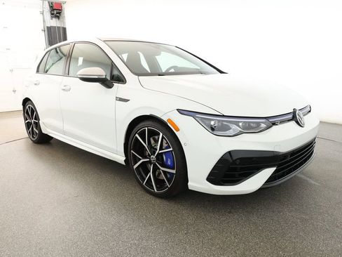 Used 2022 Volkswagen Golf R image 3