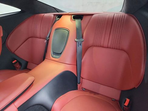 Used 2018 Aston Martin DB11 Coupe image 36