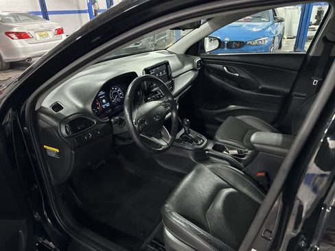 Used 2019 Hyundai Elantra GT w/ Style Package 02 image 28