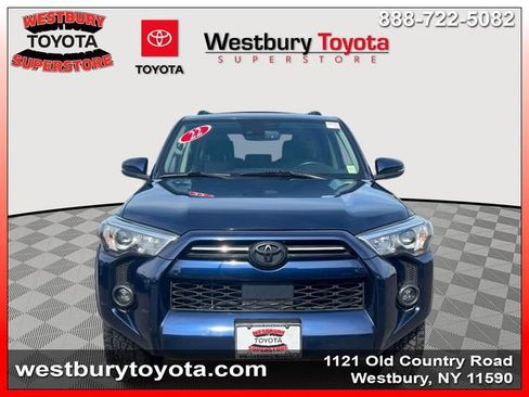 Used 2022 Toyota 4Runner SR5 Premium w/ Moonroof Package AWD/4WD image 3