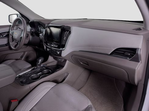 Used 2021 Chevrolet Traverse Premier FWD image 33